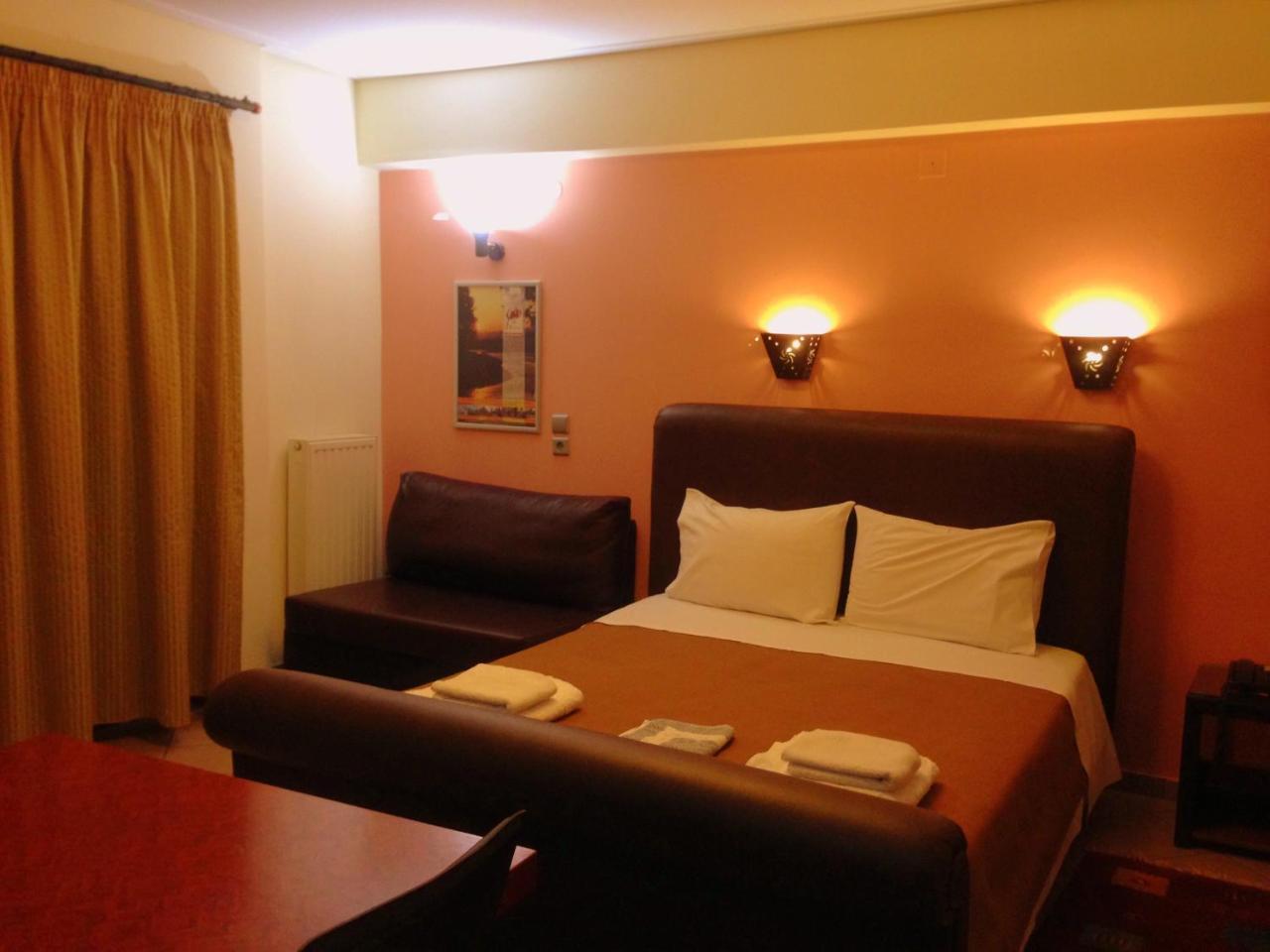 Lirio Guest House Makrakómi Eksteriør bilde