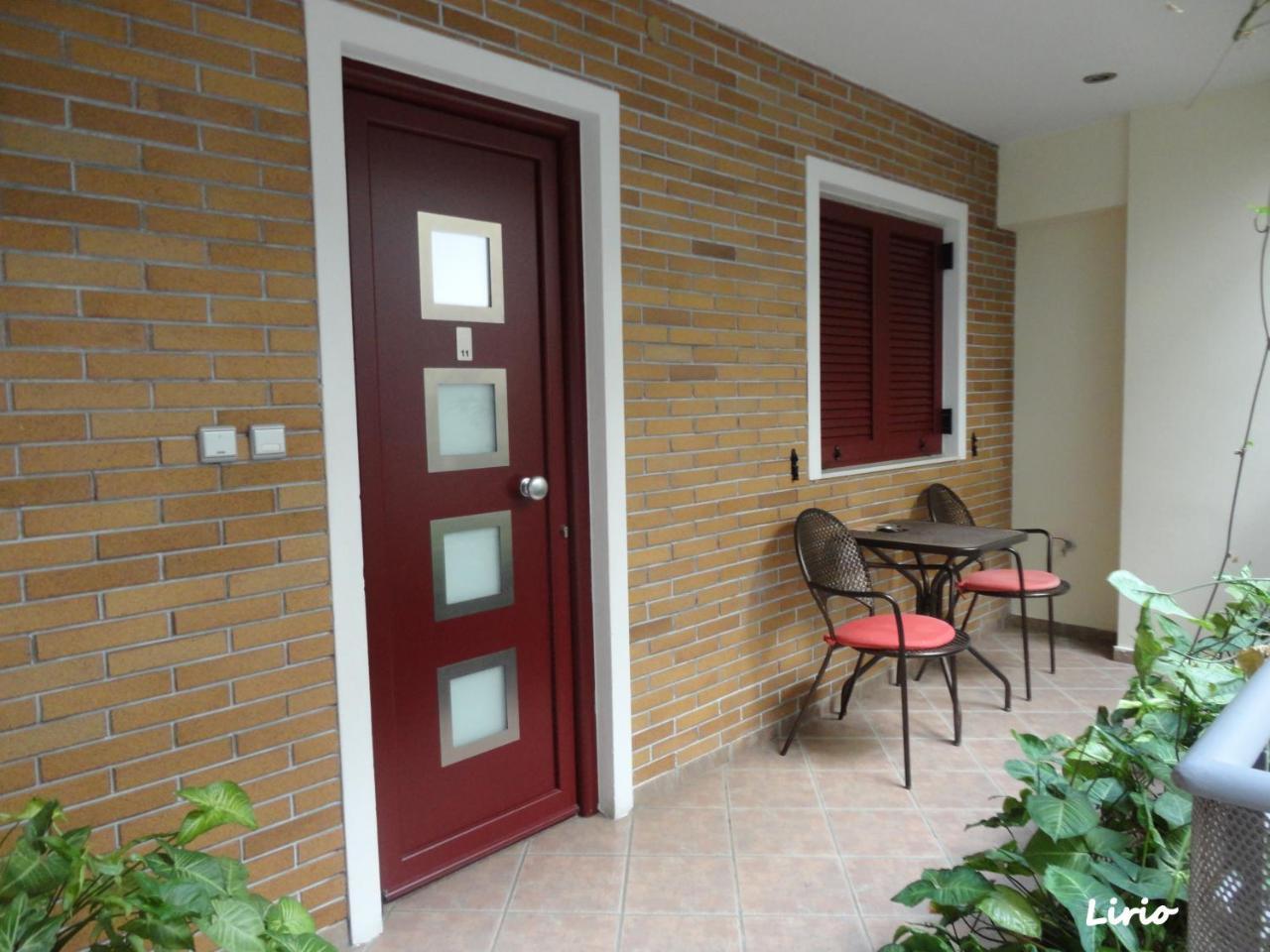 Lirio Guest House Makrakómi Eksteriør bilde