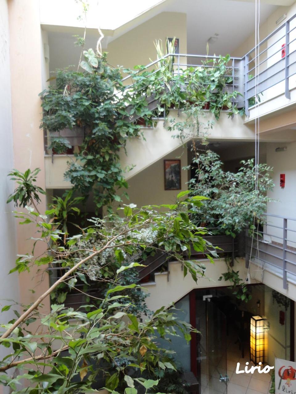 Lirio Guest House Makrakómi Eksteriør bilde